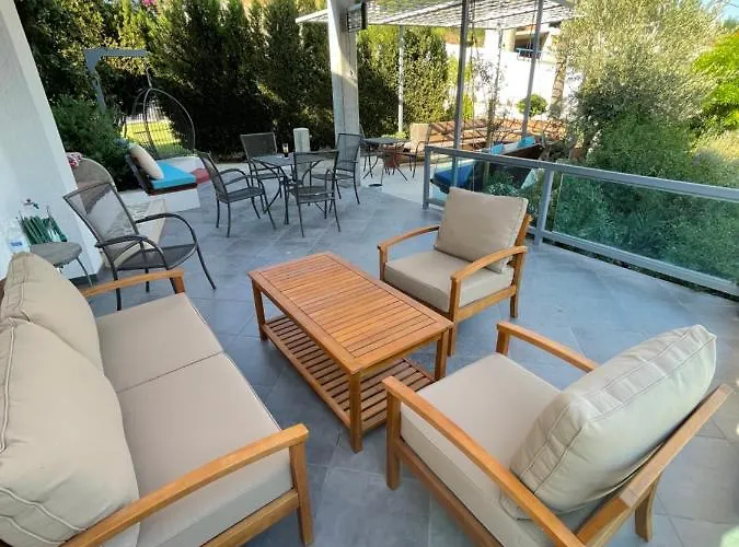 Scala Aparts & - Rhodes