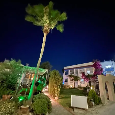 アパートホテル Scala Aparts & - Rhodes