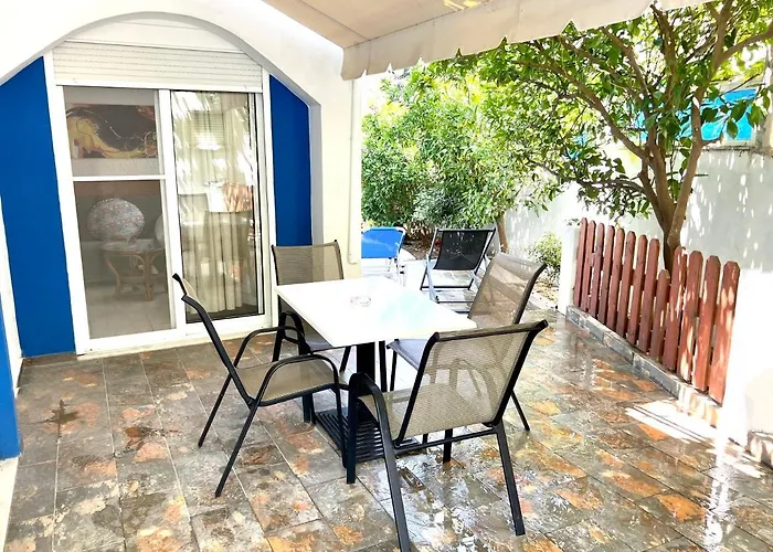 Scala Aparts & - Rhodes Afandu